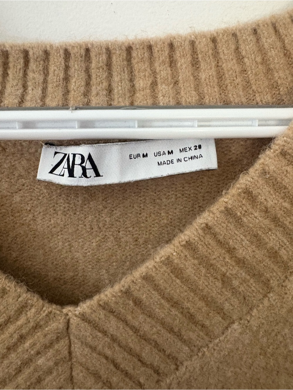 Zara Beige V-Neck Sweater - Picture 5 of 9